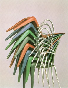 Philippe Starck, Pile de fauteuils Louis 20, Vitra AG, Bâle, 1992. 